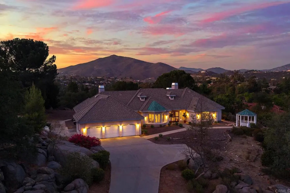 3157 VIA VIEJAS OESTE Alpine, CA 91901