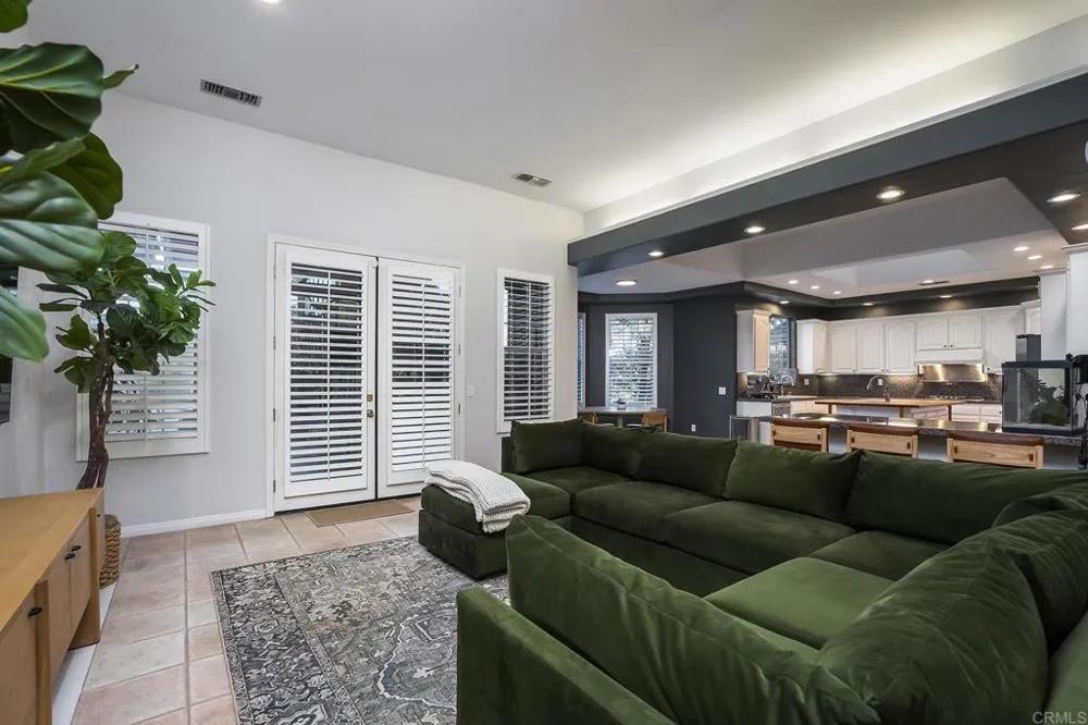 3157 VIA VIEJAS OESTE Alpine, CA 91901