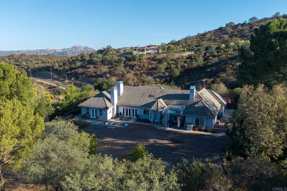 3157 VIA VIEJAS OESTE Alpine, CA 91901