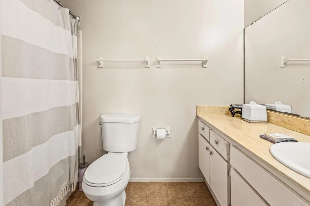 276 S Pierce Street El Cajon, CA 92020