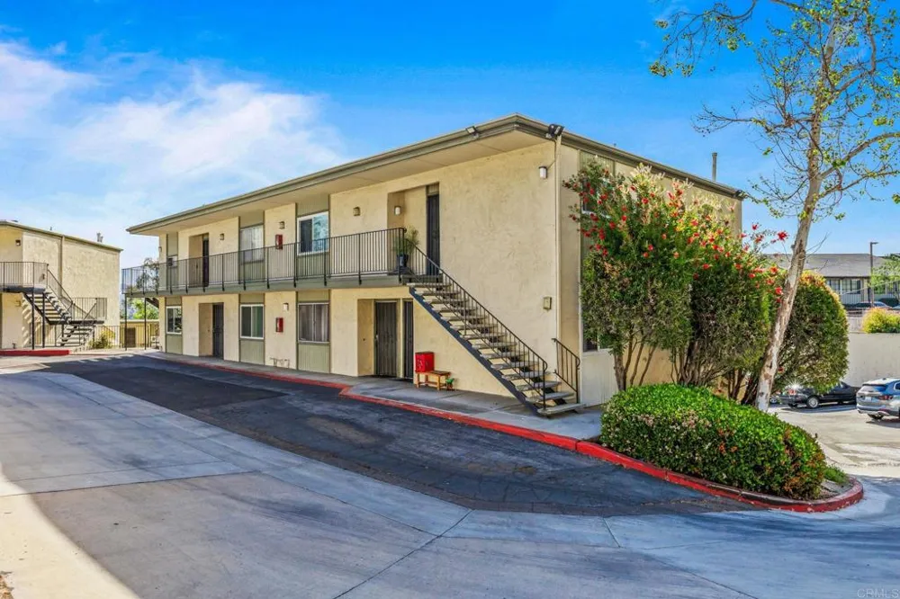 276 S Pierce Street El Cajon, CA 92020