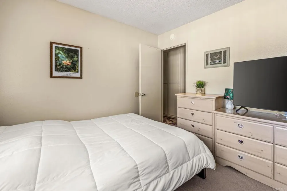 276 S Pierce Street El Cajon, CA 92020