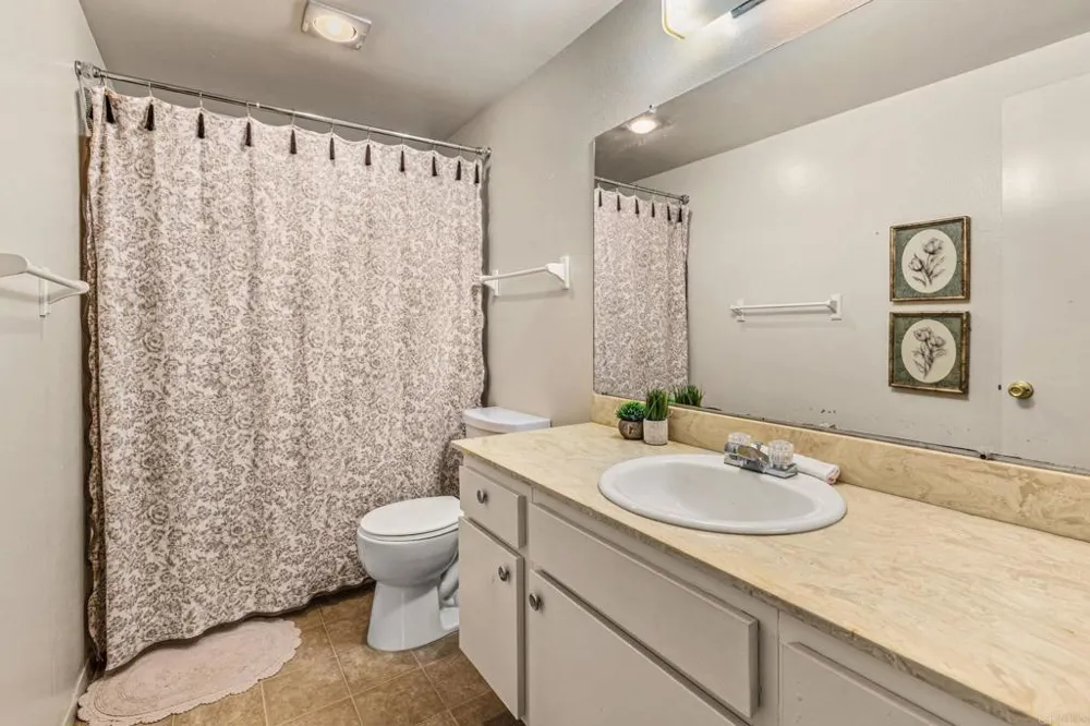 276 S Pierce Street El Cajon, CA 92020