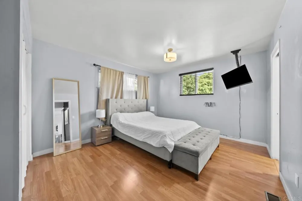 3002 E 11th Street National City, CA 91950