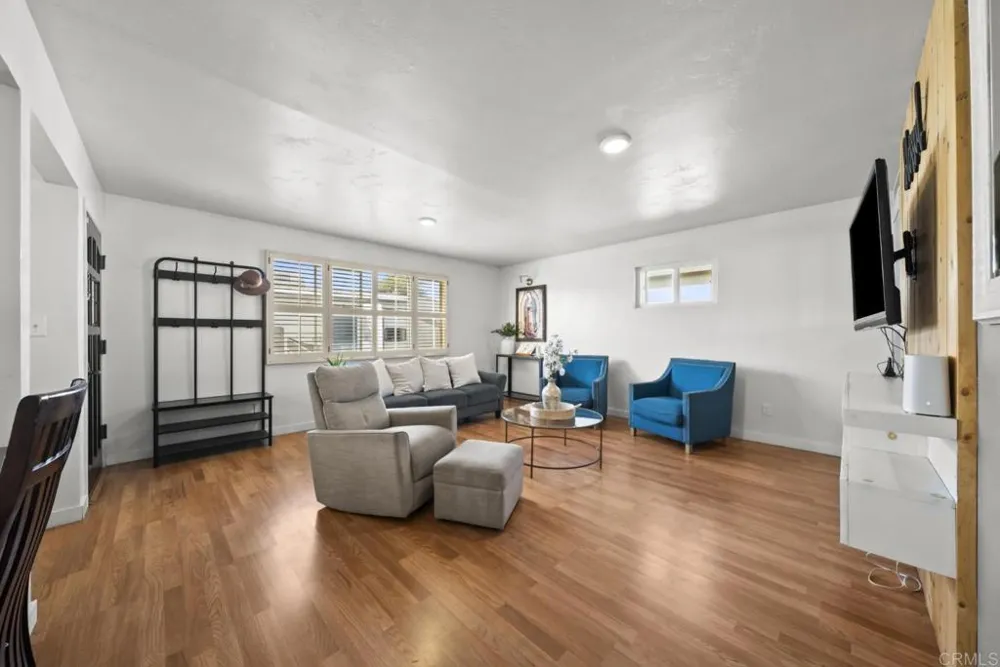 3002 E 11th Street National City, CA 91950