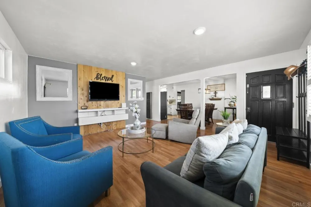 3002 E 11th Street National City, CA 91950