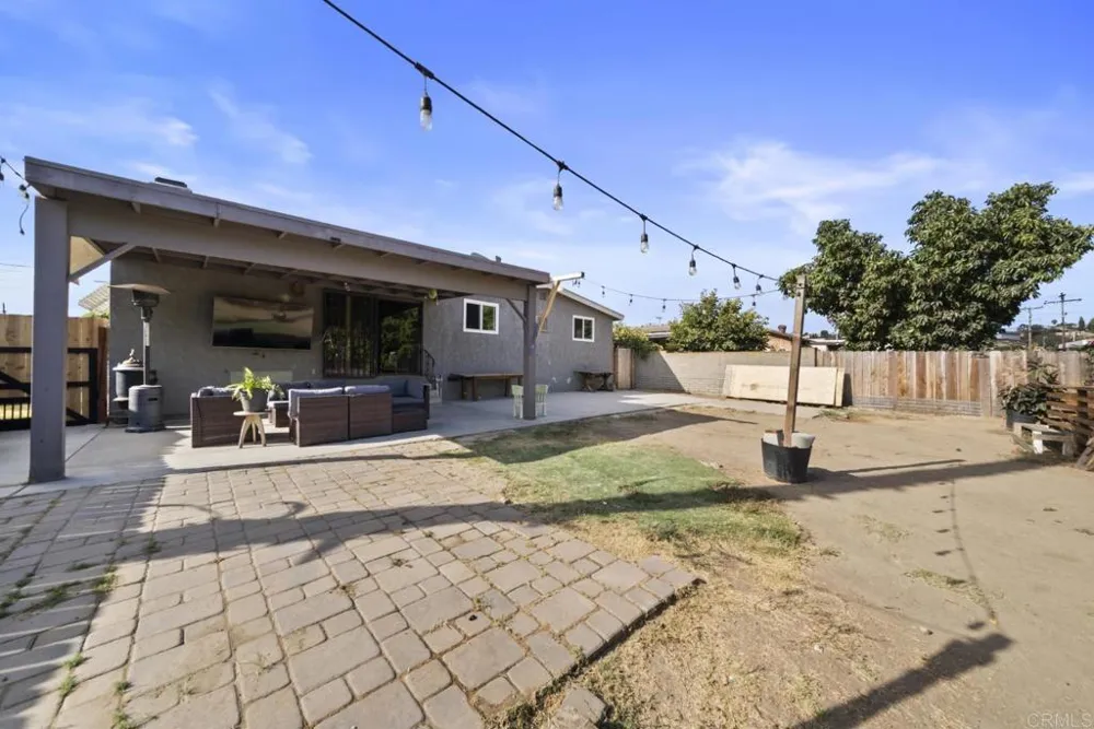 3002 E 11th Street National City, CA 91950