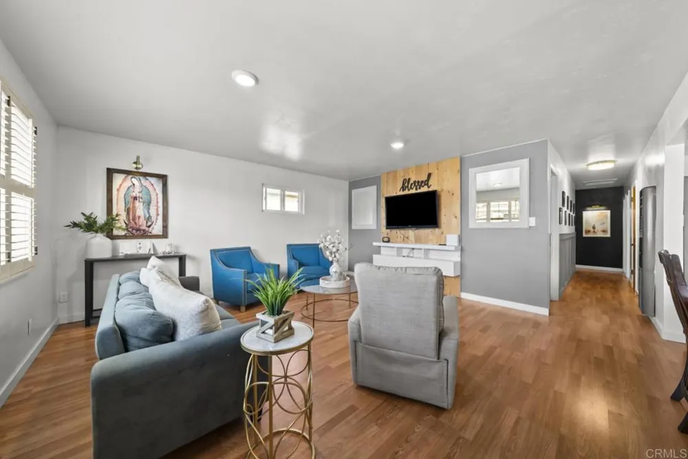 3002 E 11th Street National City, CA 91950