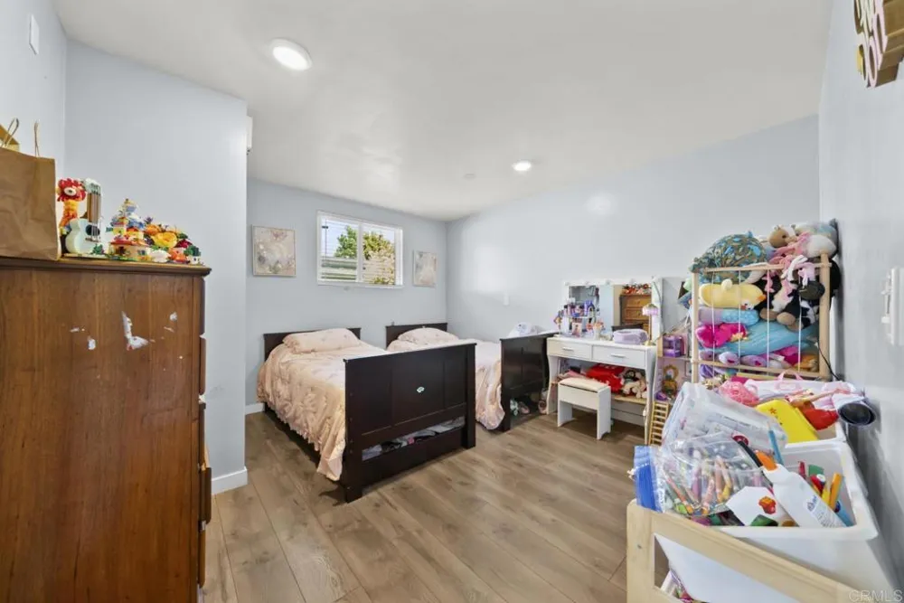 3002 E 11th Street National City, CA 91950