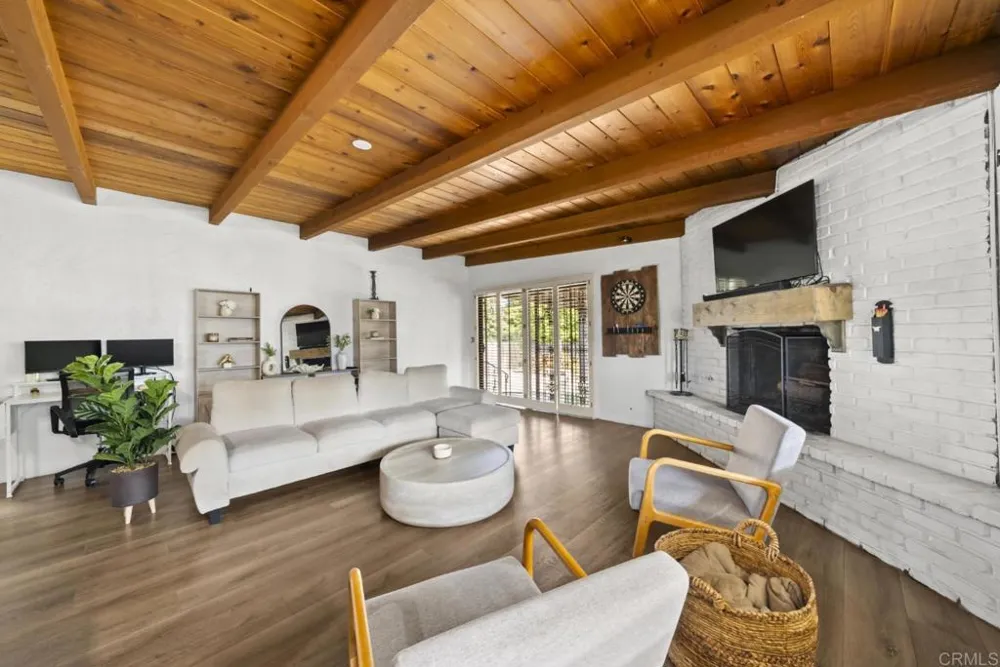3002 E 11th Street National City, CA 91950