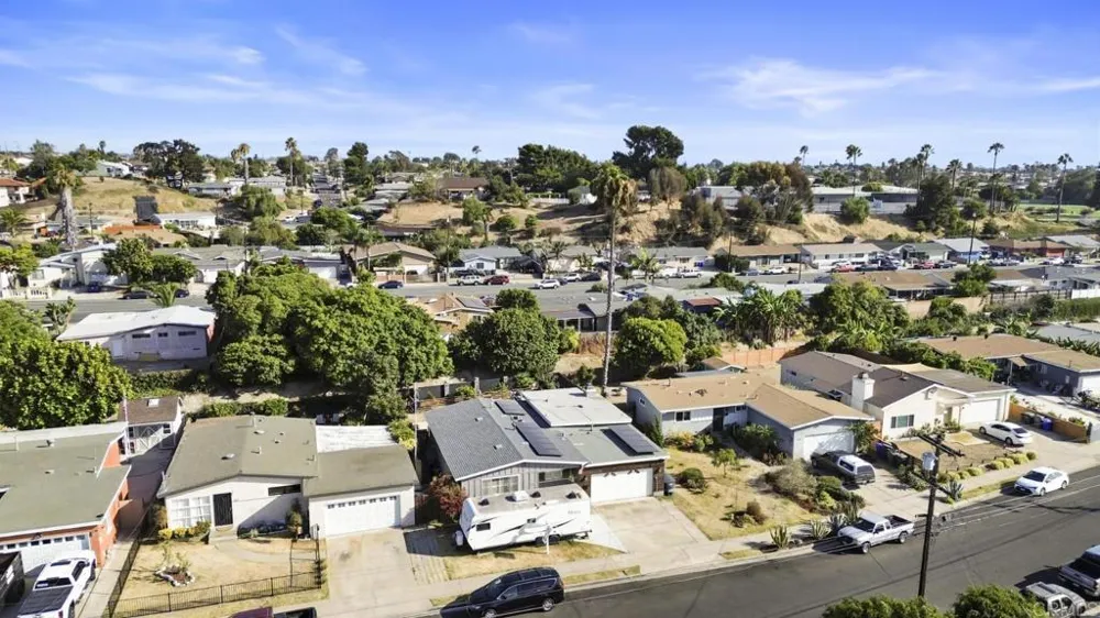 3002 E 11th Street National City, CA 91950
