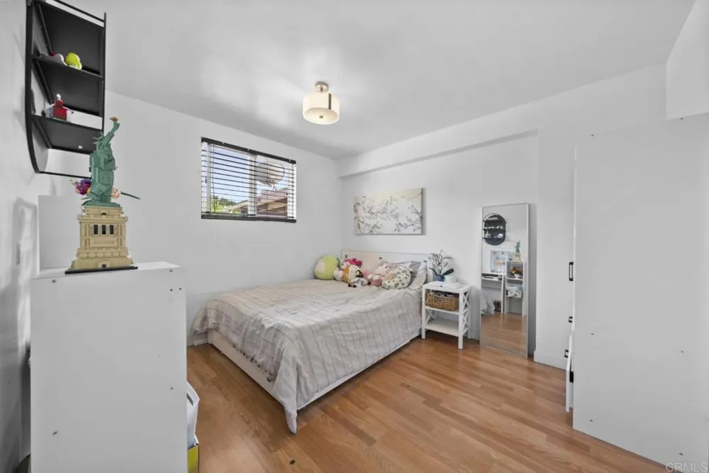 3002 E 11th Street National City, CA 91950