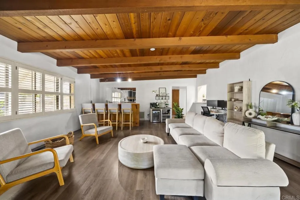 3002 E 11th Street National City, CA 91950