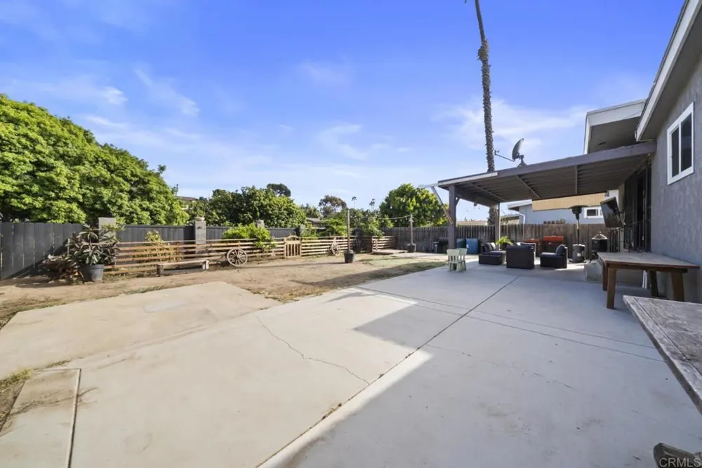 3002 E 11th Street National City, CA 91950
