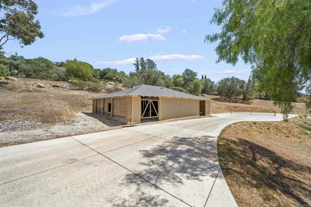 3268 Peg Leg Mine Rd Jamul, CA 91935