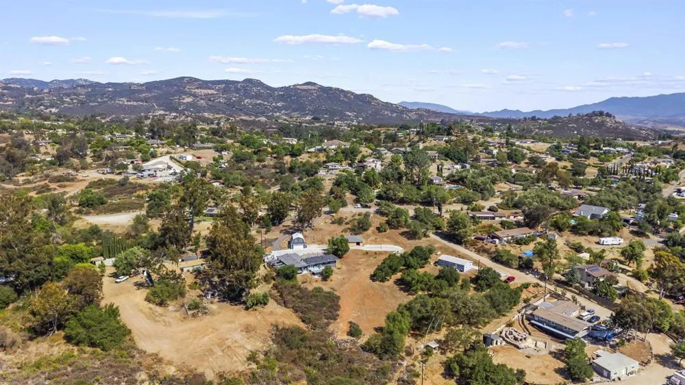 3268 Peg Leg Mine Rd Jamul, CA 91935