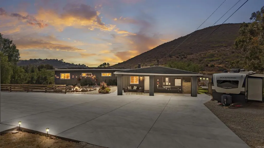 3268 Peg Leg Mine Rd Jamul, CA 91935