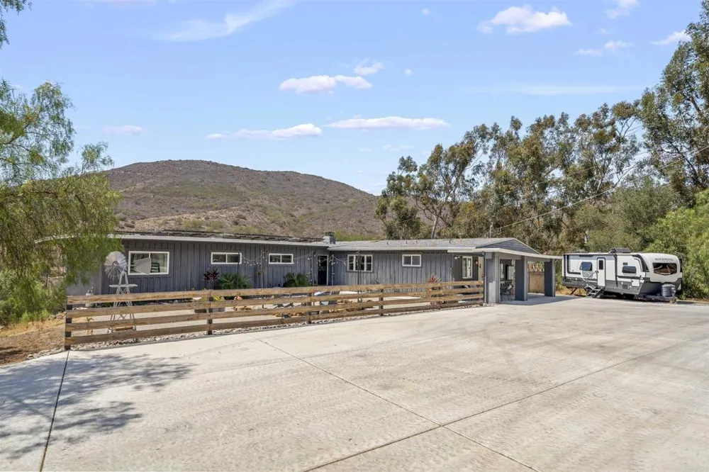 3268 Peg Leg Mine Rd Jamul, CA 91935