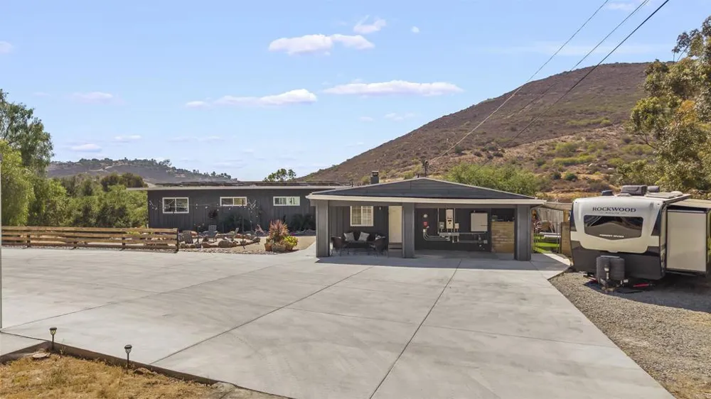 3268 Peg Leg Mine Rd Jamul, CA 91935