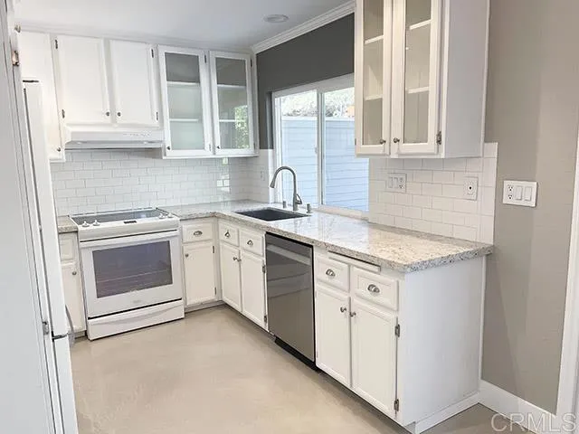 409 Windjammer Circle Chula Vista, CA 91910