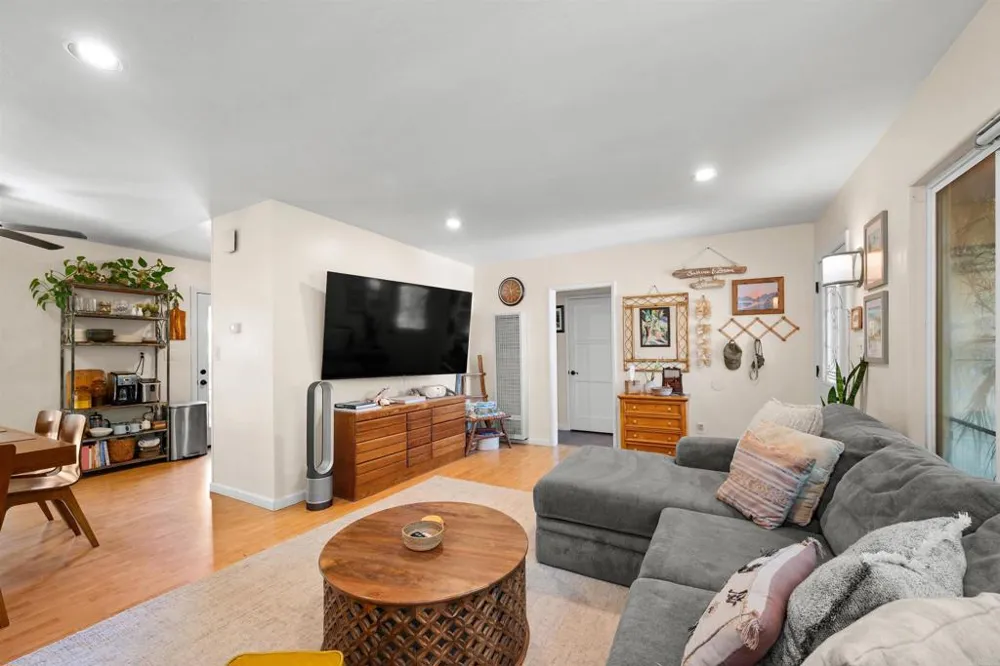 3346 Cheyenne Avenue San Diego, CA 92117