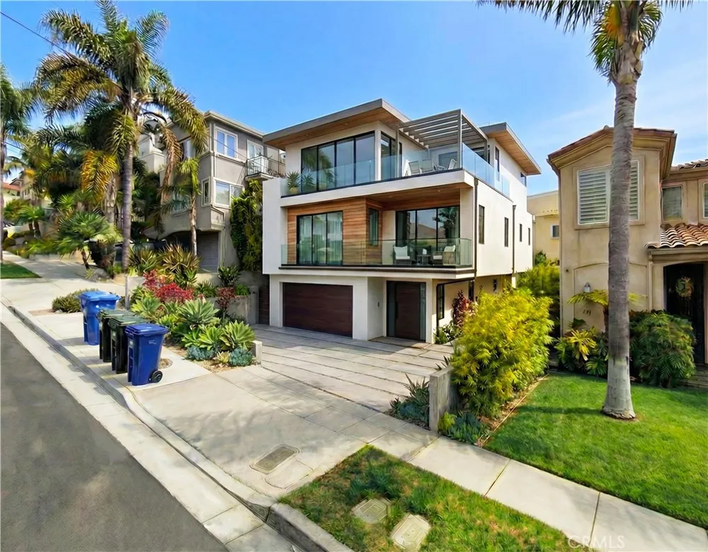 834 15th Hermosa Beach, CA 90254