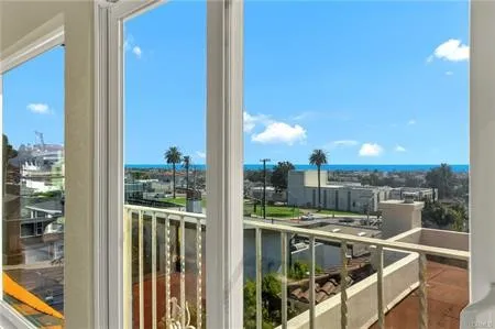834 15th Hermosa Beach, CA 90254