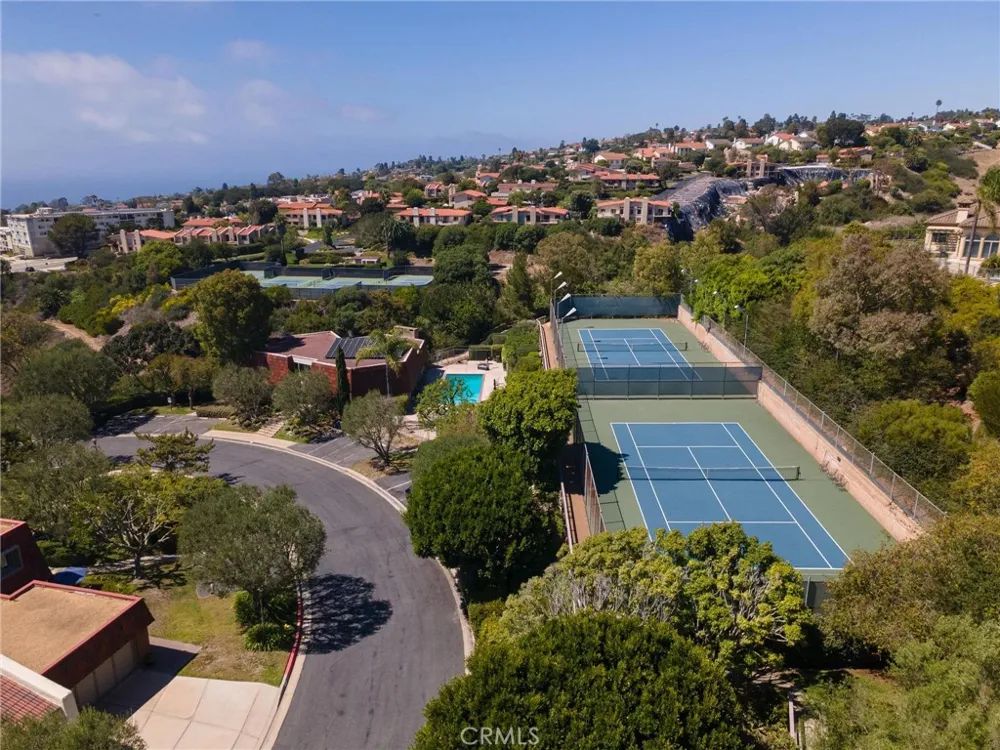 43 Cresta Verde Rolling Hills Estates, CA 90274