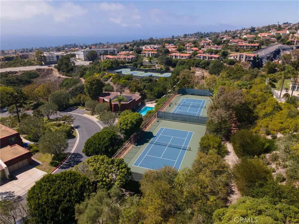 43 Cresta Verde Rolling Hills Estates, CA 90274