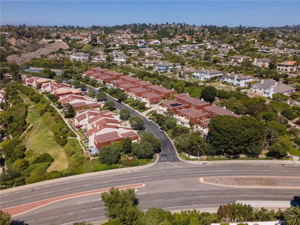 43 Cresta Verde Rolling Hills Estates, CA 90274