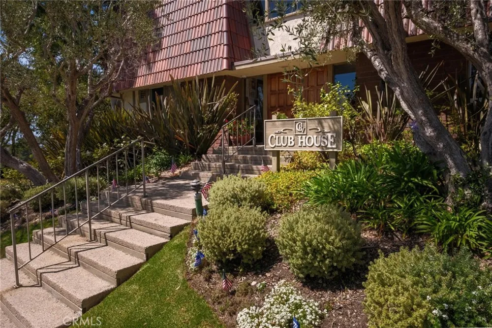 43 Cresta Verde Rolling Hills Estates, CA 90274