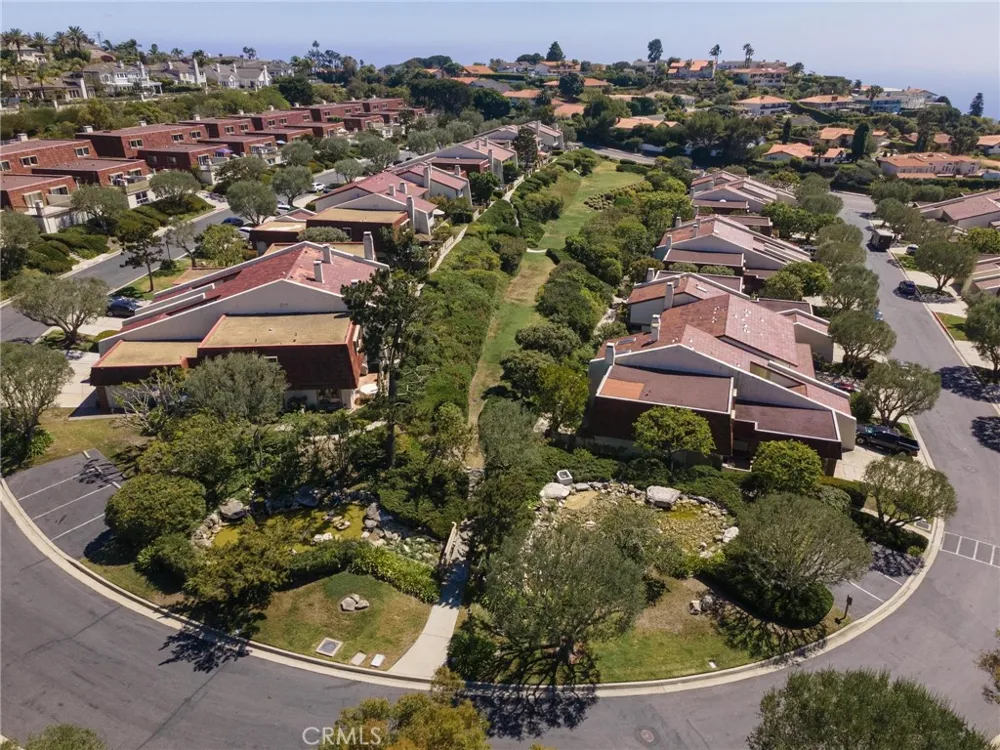 43 Cresta Verde Rolling Hills Estates, CA 90274