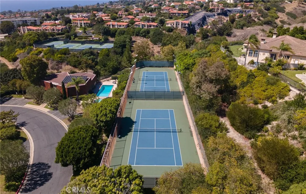 43 Cresta Verde Rolling Hills Estates, CA 90274