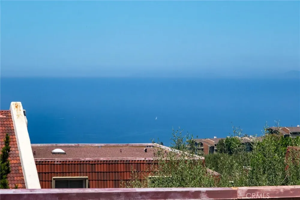 43 Cresta Verde Rolling Hills Estates, CA 90274
