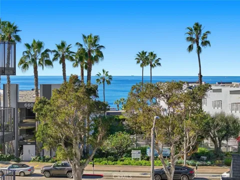 208 S Catalina Avenue #C