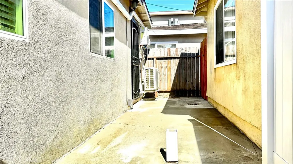 3117 Newton Torrance, CA 90505