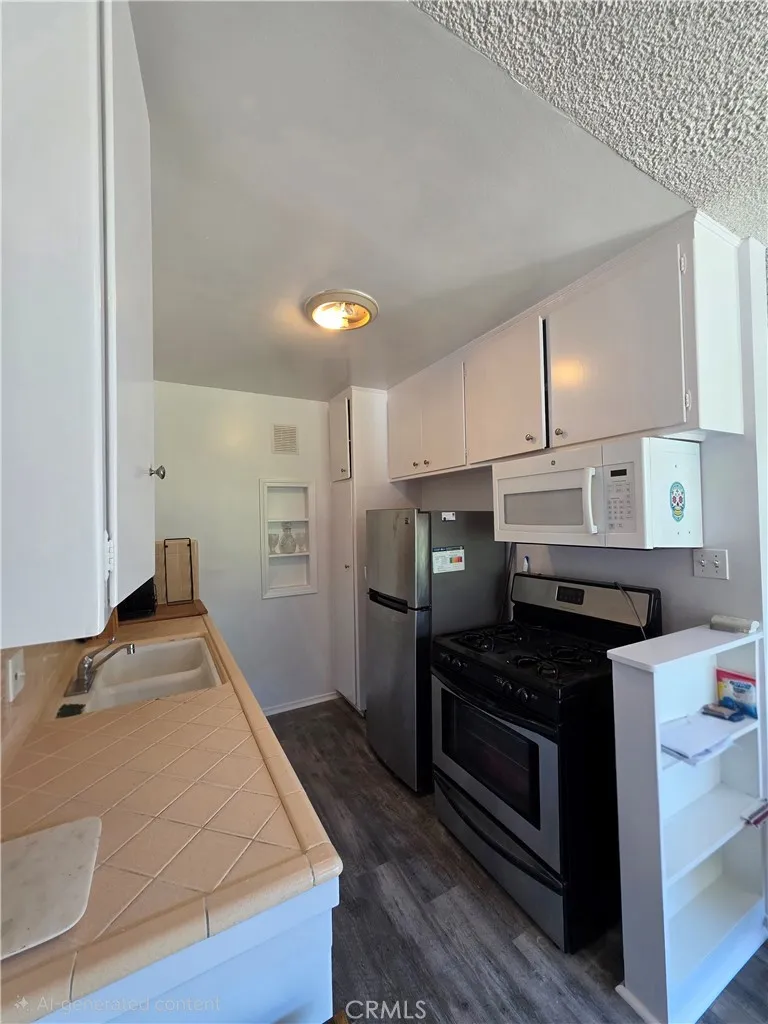 735 Cedar Avenue Long Beach, CA 90813