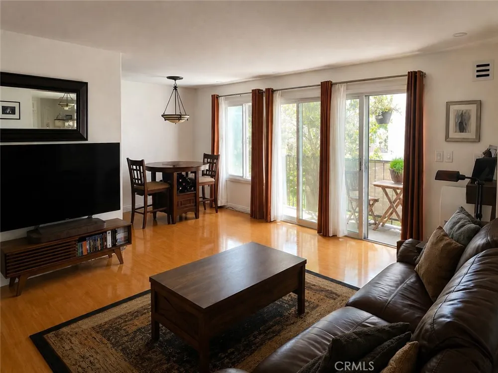 8163 Redlands #39 Playa del Rey, CA 90293