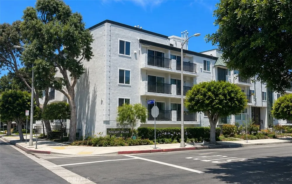 8163 Redlands #39 Playa del Rey, CA 90293