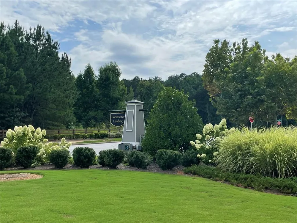 3725 Gardenwick Road Powder Springs, GA 30127