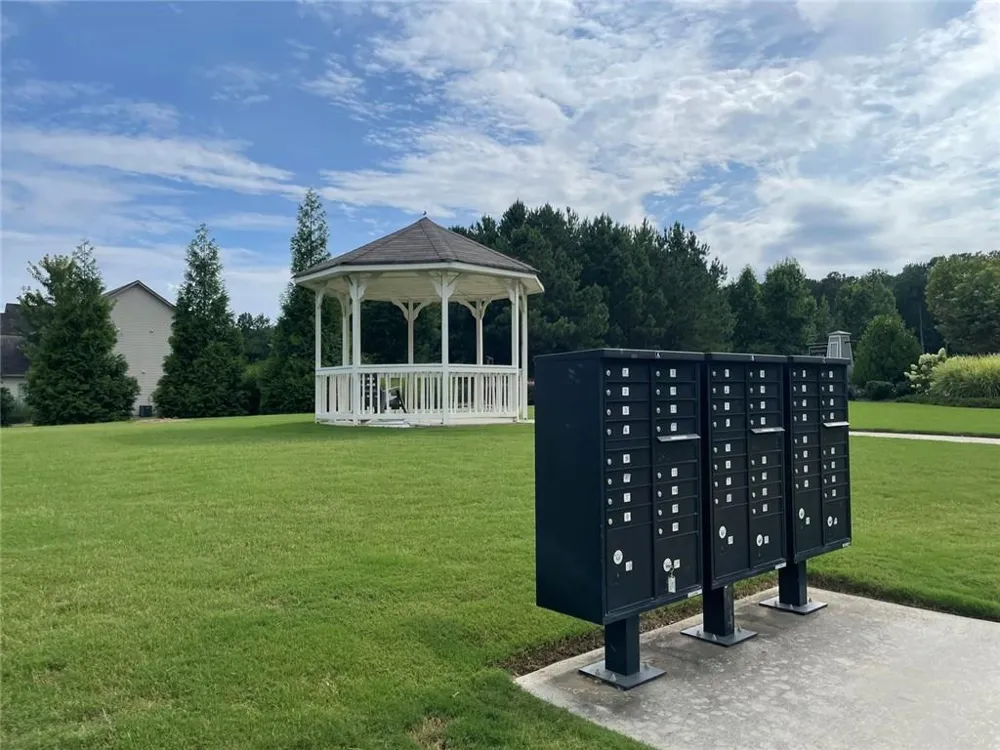 3725 Gardenwick Road Powder Springs, GA 30127