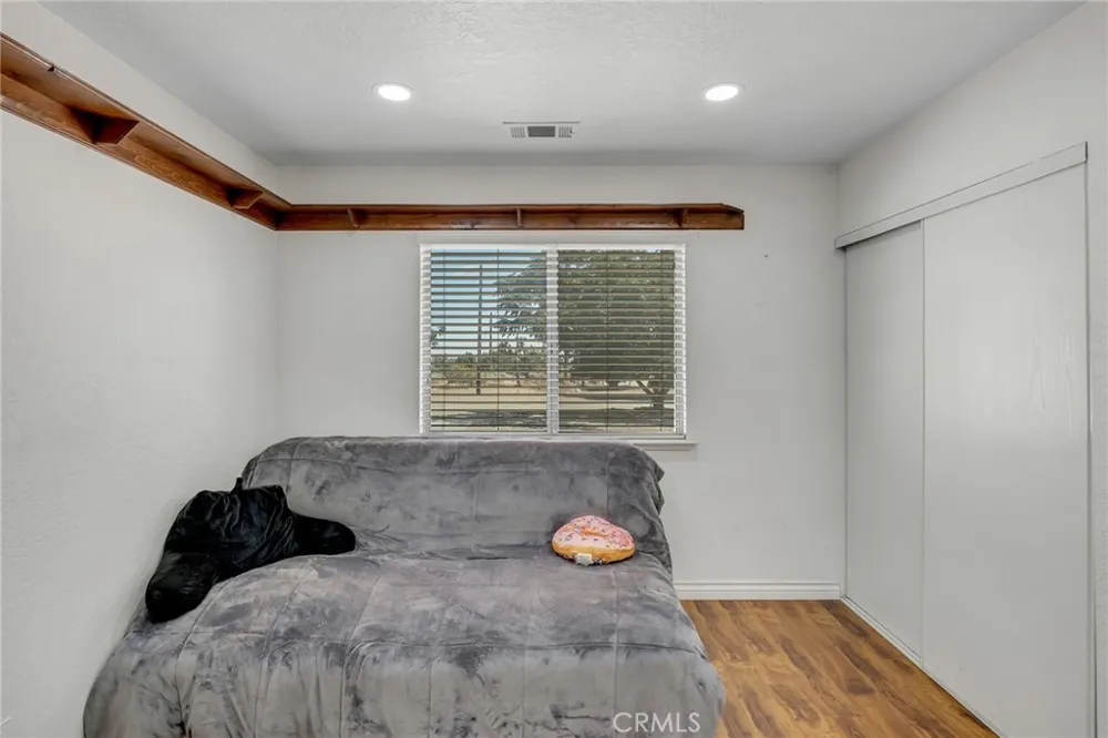 3583 Smoke Tree Phelan, CA 92371
