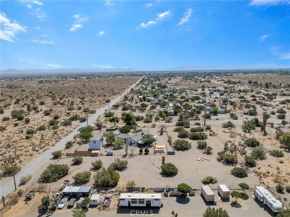 3583 Smoke Tree Phelan, CA 92371