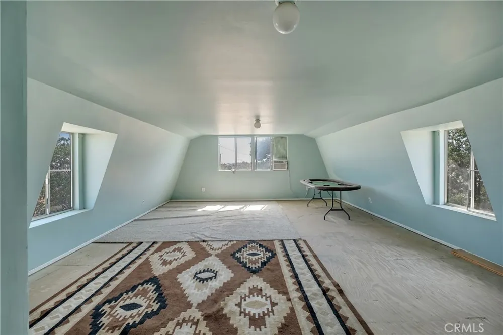 3583 Smoke Tree Phelan, CA 92371