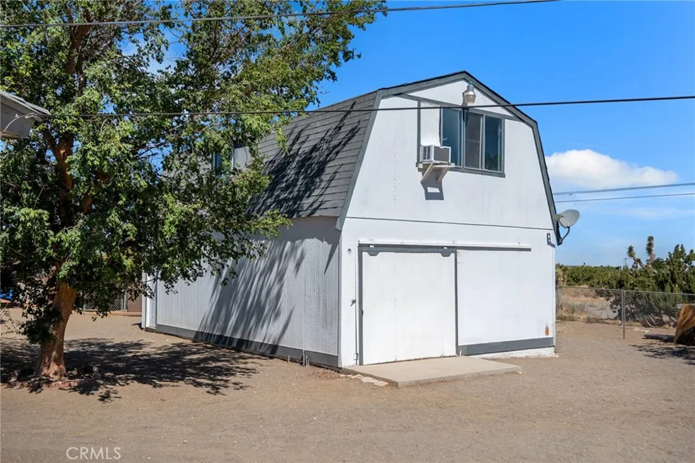 3583 Smoke Tree Phelan, CA 92371