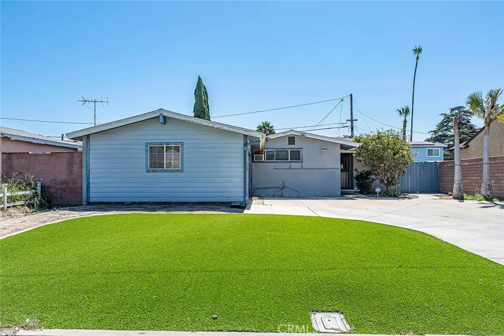 12082 Janette Garden Grove, CA 92840