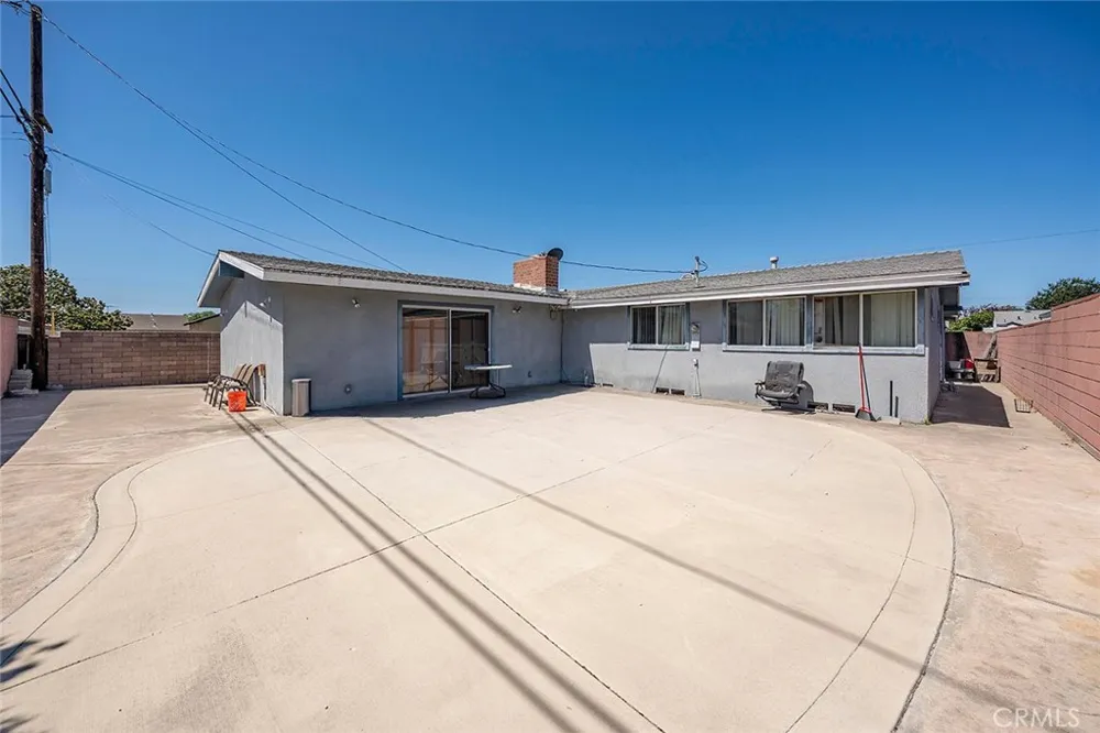 12082 Janette Garden Grove, CA 92840