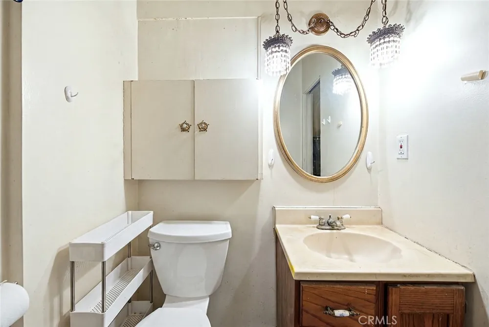 12082 Janette Garden Grove, CA 92840