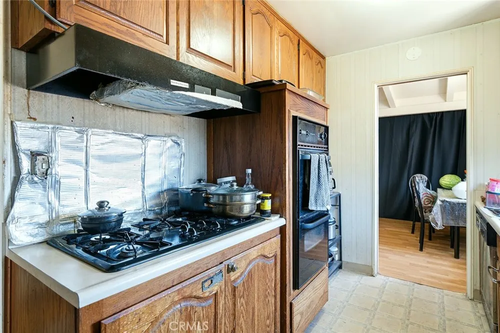 12082 Janette Garden Grove, CA 92840