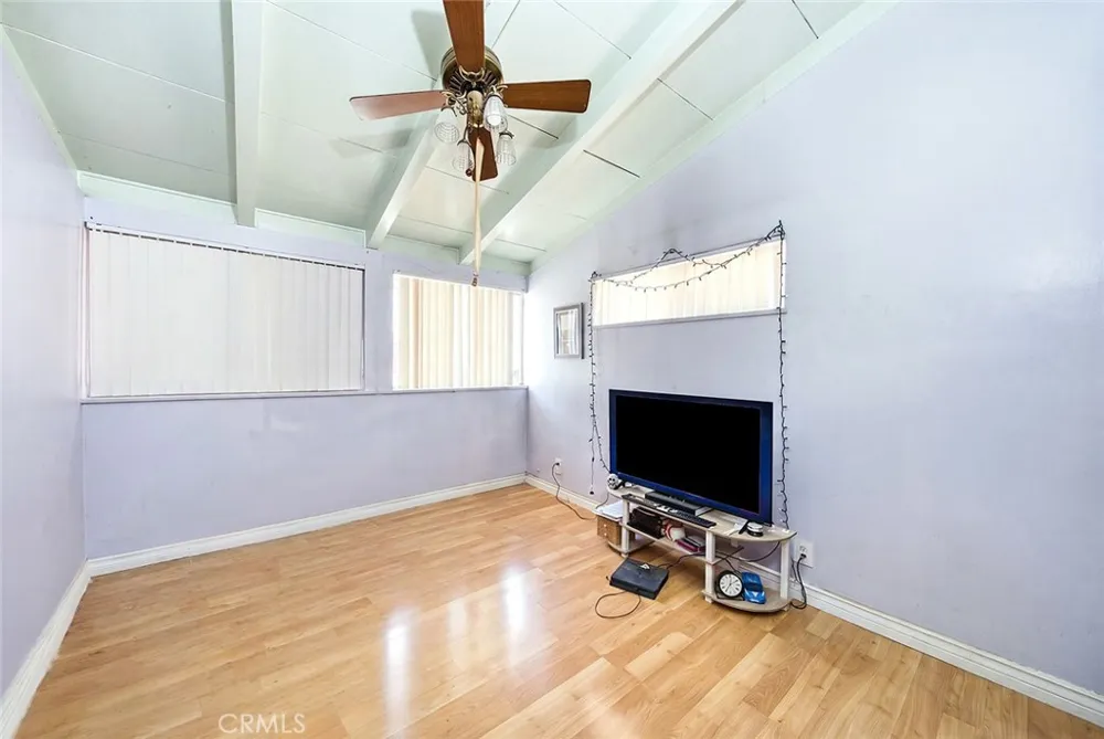12082 Janette Garden Grove, CA 92840